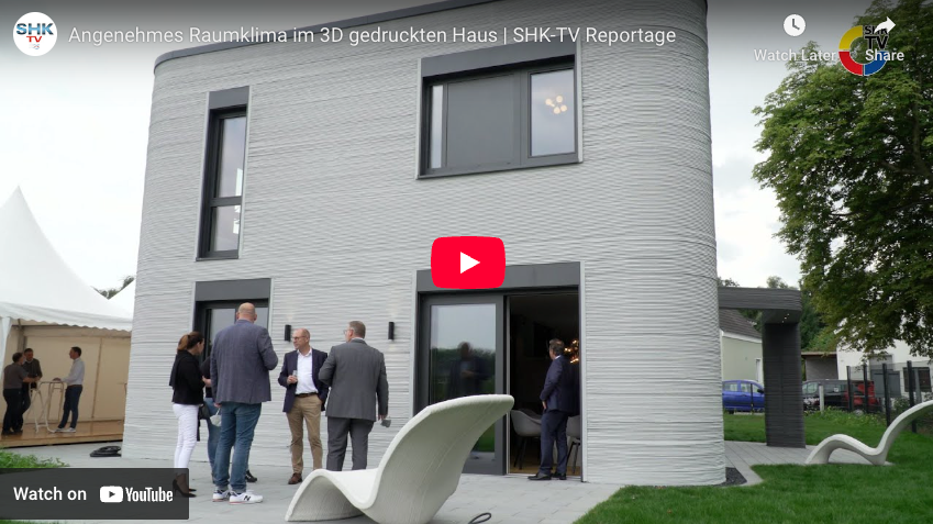 Einbau der werkseitig vorgefertigten Lütkenhaus-Klimadecken mit aquatherm black system im 3D-gedruckten Wohnhaus in Beckum