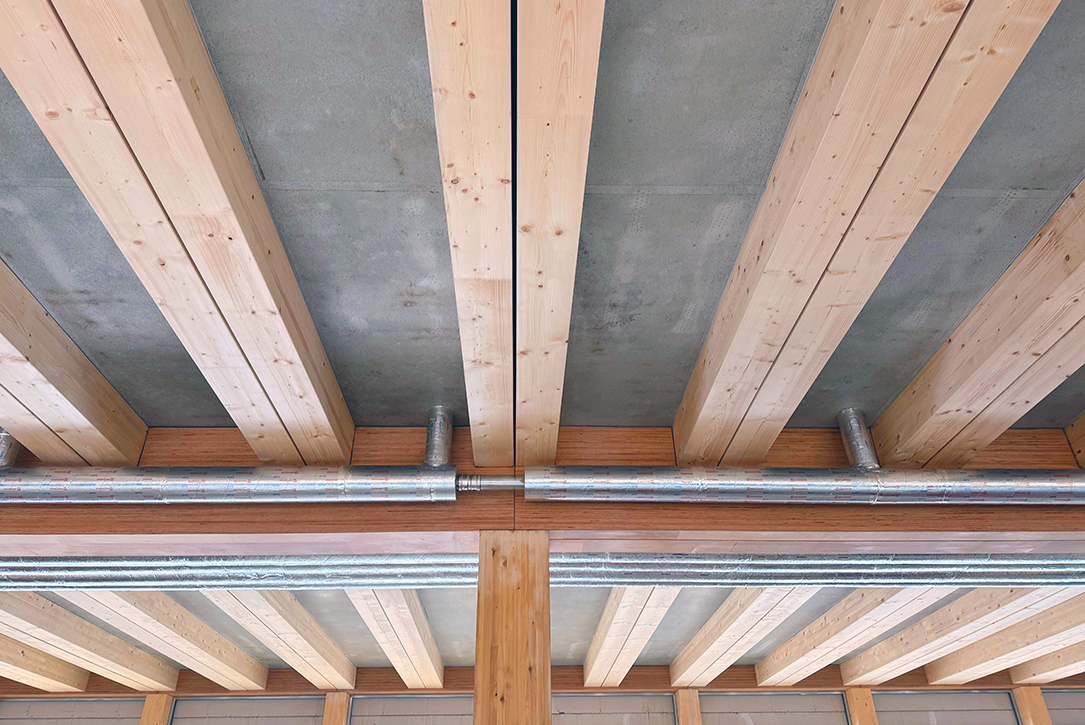 Holz-Beton-Verbunddecke von Lütkenhaus GmbH: Maßgefertigte Fertigteile, Beton für Wände, Decken und mehr in hoher Qualität.